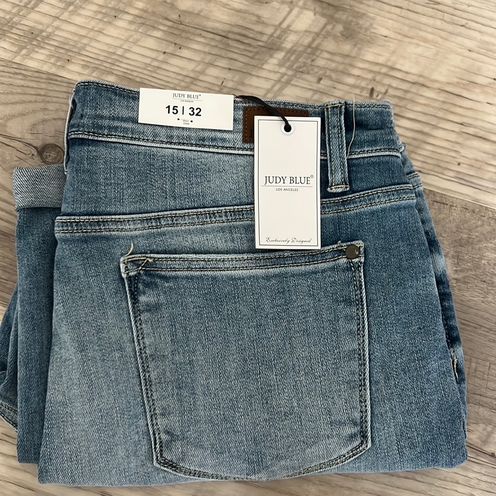 NWT Judy Blue boyfriend mid rise sz 15/32